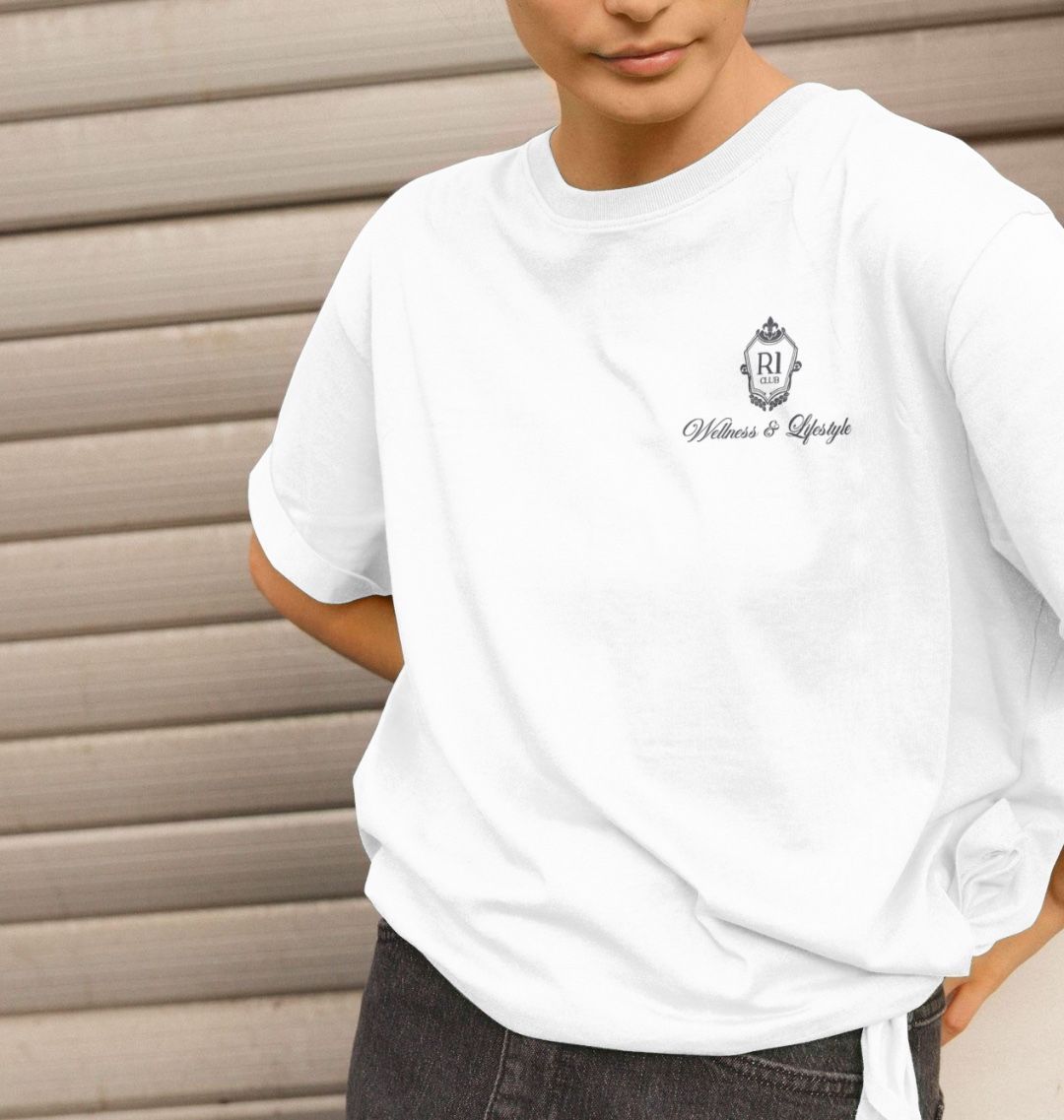 R1 CLUB Relaxed tee with iron gate emblem